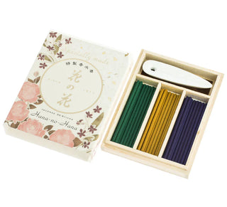 Hochwertige Hana no Hana Geschenkbox mit Räucherstäbchen in den Düften Rose, Lilie und Veilchen