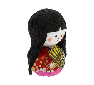 Seitenansicht der Okiagari-Puppe „Prinzessin Kaguyahime“ mit schwarzem Haar und Fächer