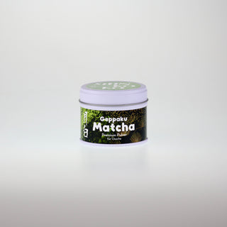 Matcha Geppaku 30g in weißer Dose vor weißem Hintergrund