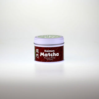 Matcha Kaimon 30g in weißer Dose vor weißem Hintergrund
